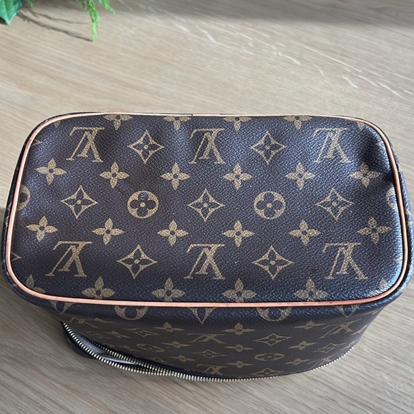 100% AUTHENTIC LOUIS VUITTON NICE BB MONOGRAM CANVAS VANITY BAG - Picture 8 of 13